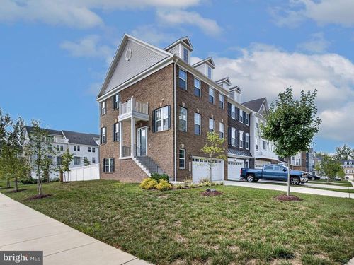 10851 Foxtrot Cir, UPPER MARLBORO, MD, 20772-4035 | Card Image