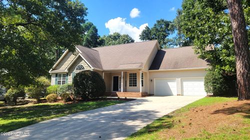 235 W Hedgelawn Way, Southern Pines, NC, 28387-7141 | Card Image