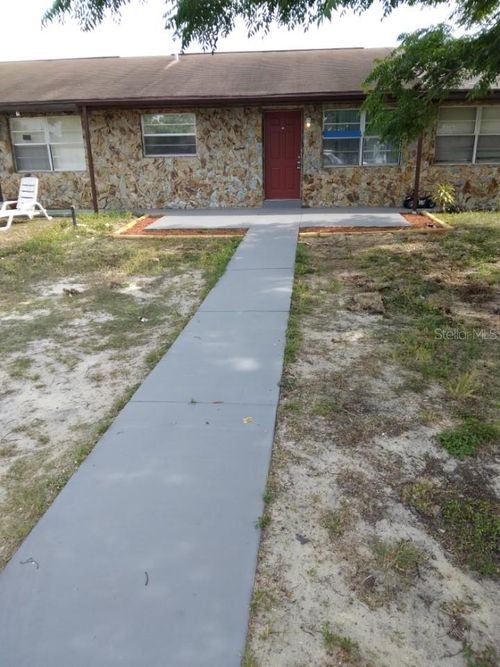 27 W Raymond St, AVON PARK, FL, 33825-2468 | Card Image