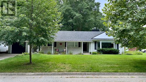 33 Braemar Cres, London, ON, N6H2X2 | Card Image
