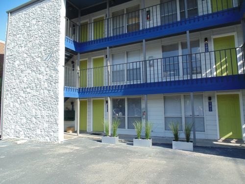 apt-302-4303 Duval St, Austin, TX, 78751-3933 | Card Image