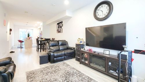 72-24108 104 Ave, Maple Ridge, BC, V2W0J5 | Card Image