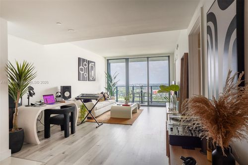 unit-2711-121 Ne 34th St, Miami, FL, 33137-3886 | Card Image