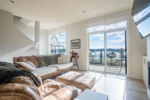 20 Avanti Pl, View Royal, BC, V8Z0E9 | Card Image