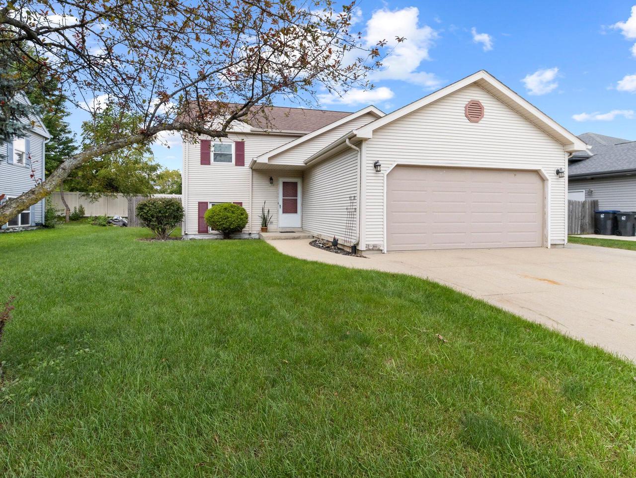 Lombardi Way, Waukesha, WI 53186