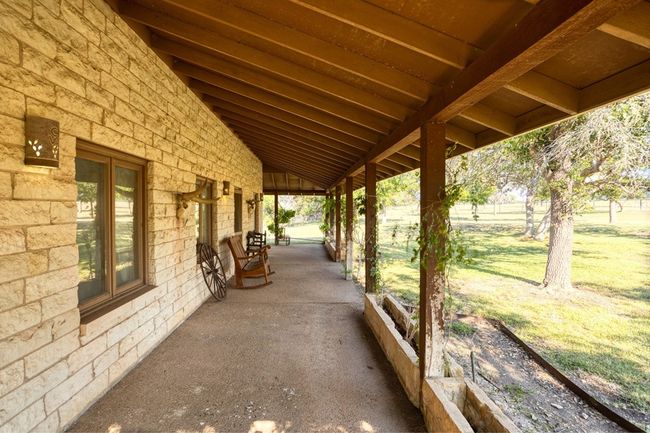 556 Cliff View Loop, Home with 6 bedrooms, 7 bathrooms and null parking in Harper TX | Image 63