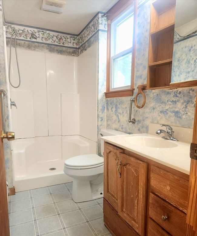 176 Boyce St, House other with 3 bedrooms, 2 bathrooms and 4 parking in Auburn MA | Image 18