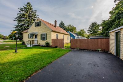 5 Brett Road, House other with 3 bedrooms, 2 bathrooms and null parking in Irondequoit NY | Image 3