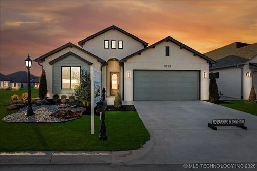 1228 N 72nd St, Broken Arrow, OK, 74014-2526 | Card Image