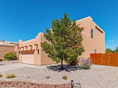 FACADE OF THE HOME ON SIDE VIEW | Image 3