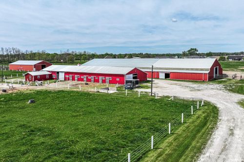 8911 & 8801 N Walnut Street, Muncie, IN, 47303-7303 | Card Image