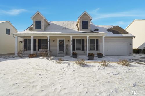 9161 Cedar Ridge Ln, Temperance, MI, 48182-9169 | Card Image