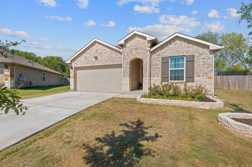 200 Addison Pl, Lockhart, TX, 78644-3659 | Card Image