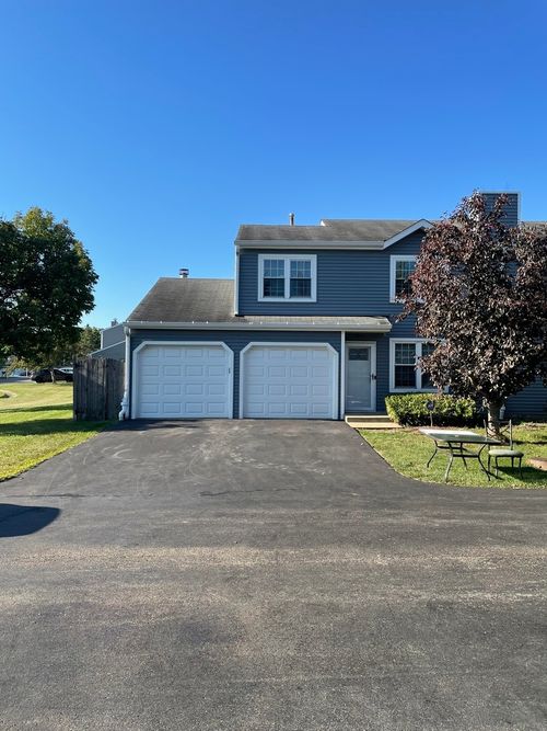 2011 Westview Ln, Round Lake Beach, IL, 60073-3744 | Card Image