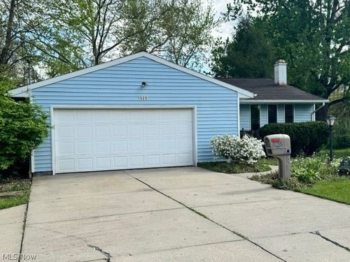 525 Champion Ave W, Warren, OH, 44483-1311 | Card Image