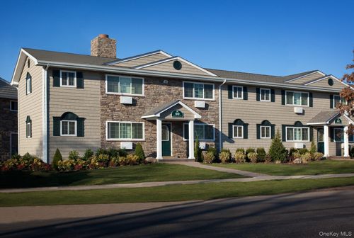 2-4b-235 Lakeland Ave, Sayville, NY, 11782-1951 | Card Image