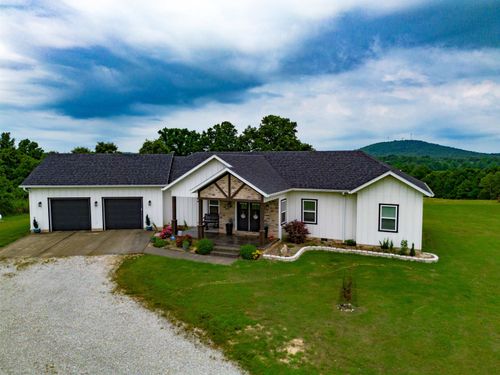633 Hunter Cemetery Ln, Salem, AR, 72576-7028 | Card Image