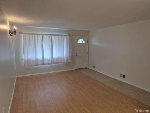 41740 Aspen Dr, Novi, MI, 48375-3314 | Card Image