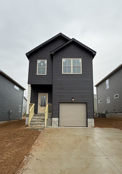 881 Dogwood Trl, Clarksville, TN, 37042-5043 | Card Image