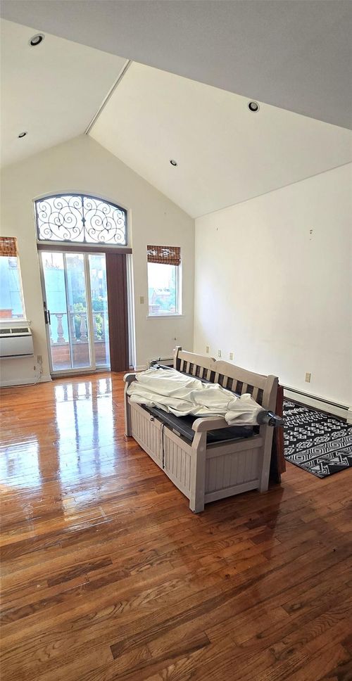 penthouse-2917 31st Avenue, New York, NY, 11106 | Card Image