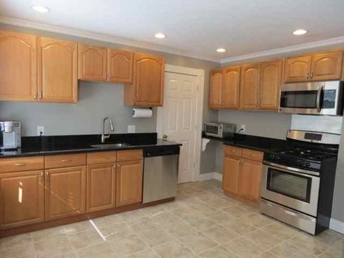 41-41 Winthrop St, Waltham, MA, 02453-2881 | Card Image
