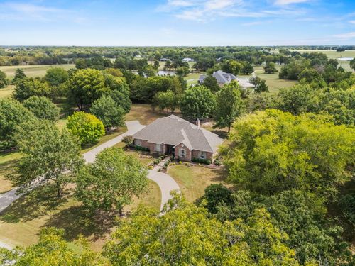 1 Bluebonnet Trl, Greenville, TX, 75402-8999 | Card Image