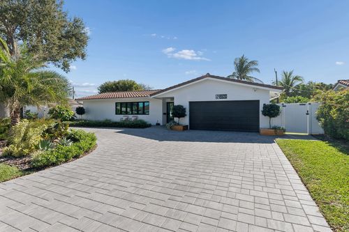 2740 Ne 40th Ct, Lighthouse Point, FL, 33064-8462 | Card Image