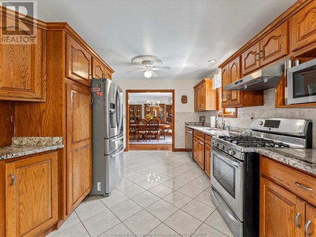 315 Majestic Dr, House other with 4 bedrooms, 4 bathrooms and null parking in Tecumseh ON | Image 13