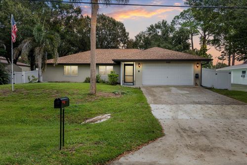 5112 Myrtle Dr, Fort Pierce, FL, 34982-3851 | Card Image