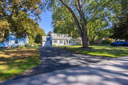 195 Rowley Dr, Gates, NY, 14624-2614 | Card Image