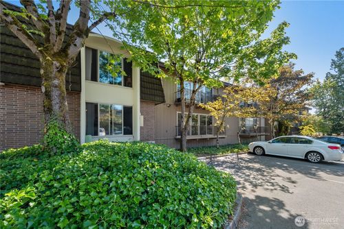 812-11006 Ne 68th Street, Kirkland, WA, 98033 | Card Image