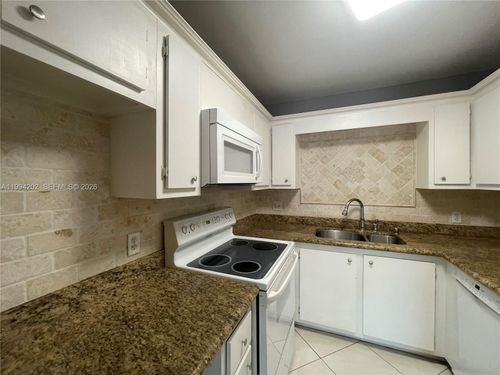apt-309-5961 N Falls Circle Dr, Lauderhill, FL, 33319-6817 | Card Image