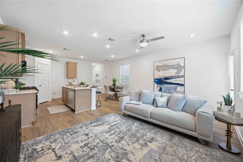 1058 Wheatley St, Houston, TX, 77091 | Card Image