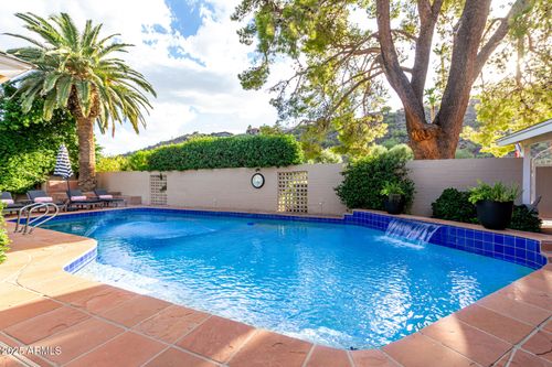 14425 N Coral Gables Dr, Phoenix, AZ, 85023-6271 | Card Image