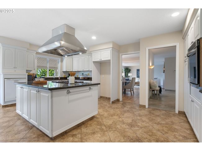 Kitchen-Island | Image 11
