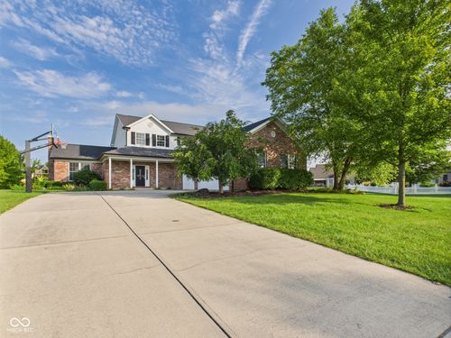 7900 Tipperary Dr, Muncie, IN, 47304-9427 | Card Image