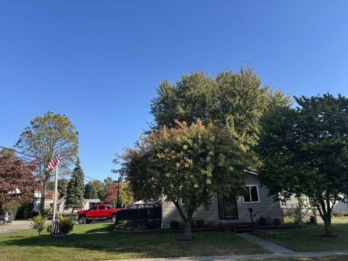 632 Pleasant St, Algonac, MI, 48001-1426 | Card Image