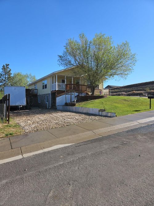 873 E College Ave, Sheridan, WY, 82801-4934 | Card Image