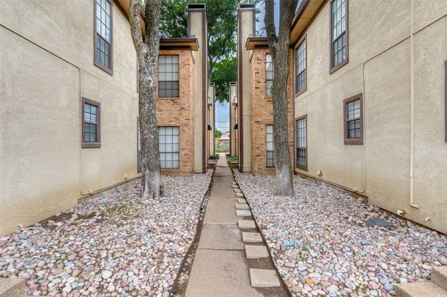 APT-103 - 4000 Rawlins St, Condo with 2 bedrooms, 3 bathrooms and null parking in Dallas TX | Image 21