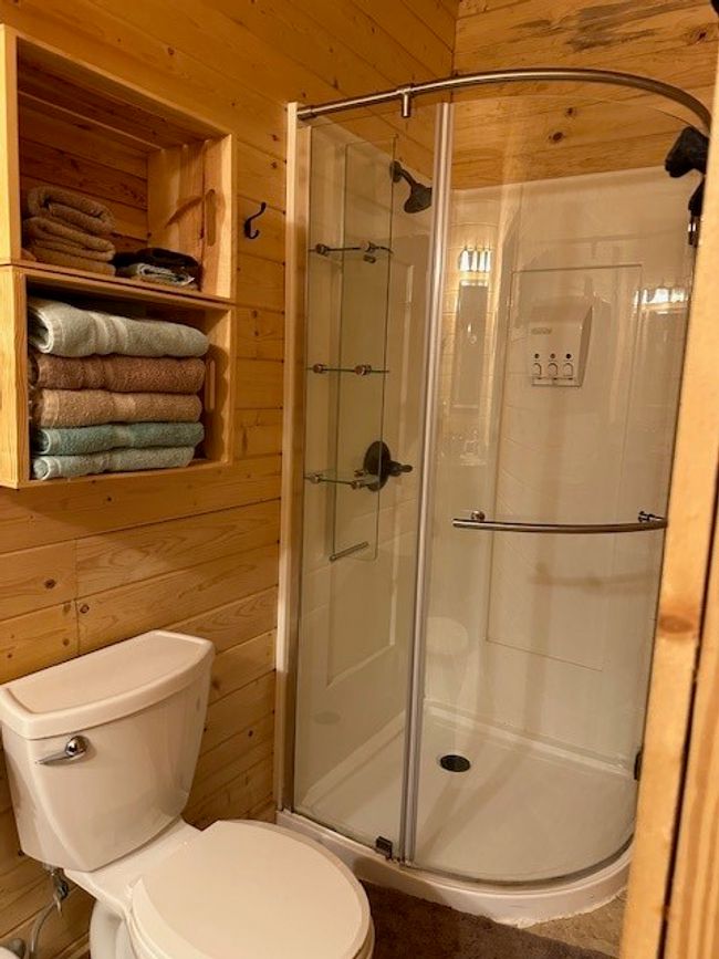 Master Bathroom shower | Image 13