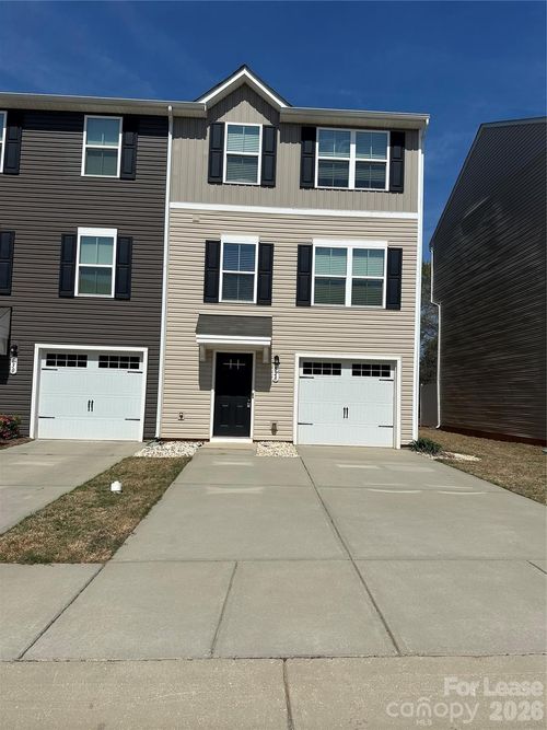 828 Renee Ave, Fort Mill, SC, 29715-2018 | Card Image