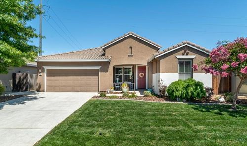 557 Darlington Way, Lincoln, CA, 95648-2923 | Card Image