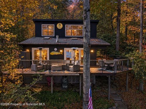 23 Oak Hl, Lakeville, PA, 18438-3035 | Card Image