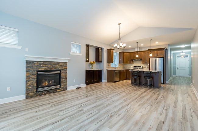 45807 Foxridge Crescent, House other with 2 bedrooms, 1 bathrooms and 2 parking in Chilliwack BC | Image 14