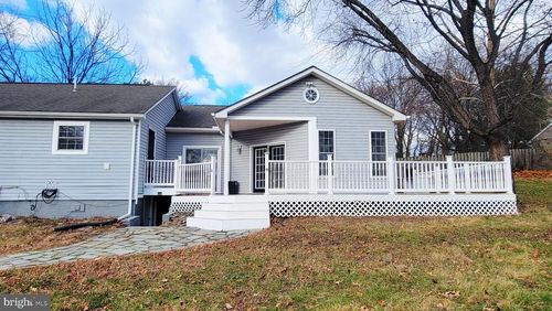 8823 Maple Ave, BOWIE, MD, 20720-3687 | Card Image