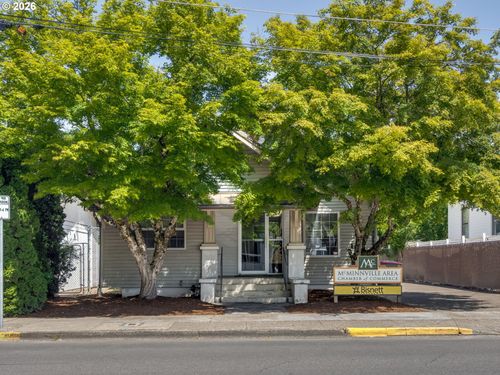 319 Ne 5th St, McMinnville, OR, 97128 | Card Image