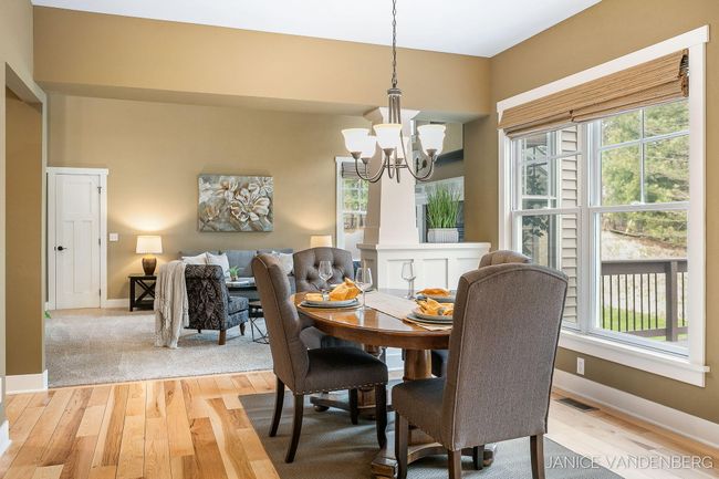 26-web-or-mls-3022-jamesway-ave | Image 13