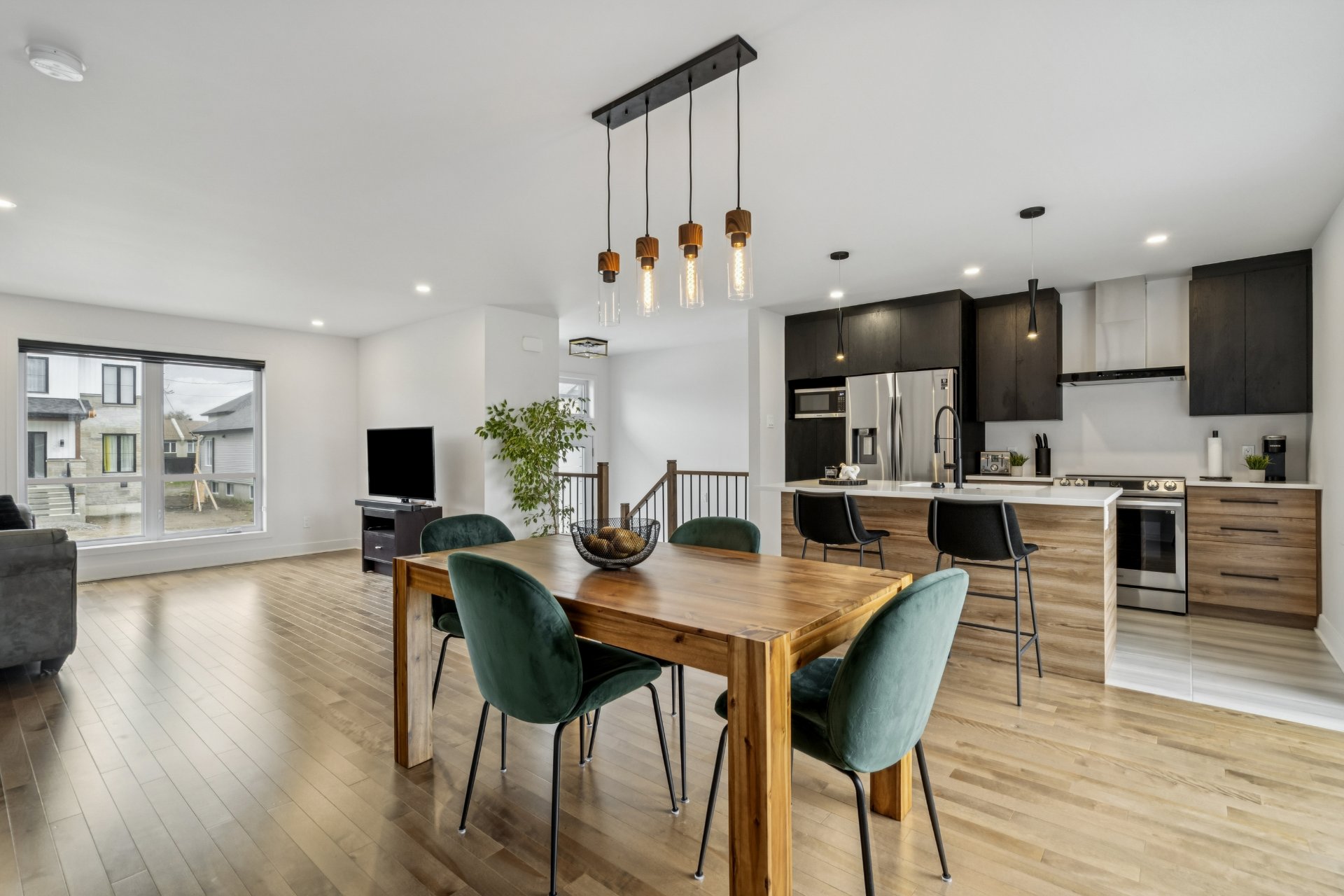 Residential in Saint-Lin/Laurentides 4