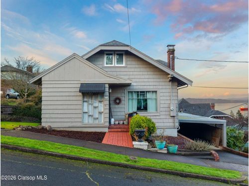 664 Kensington Avenue, Astoria, OR, 97103 | Card Image