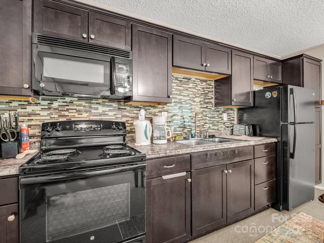 128 Winding Creek Ct, Townhouse with 1 bedrooms, 1 bathrooms and null parking in Lake Lure NC | Image 6
